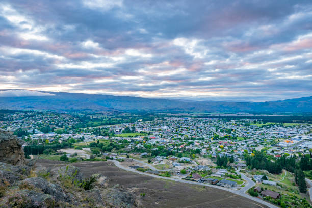 istock Overlooking rooftops and township of Alexandra from Bridge Hill 1290908431