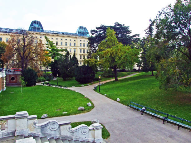 istock Green spaces and city parks (Stadtparks, Wien) - Vienna, Austria 1290942981