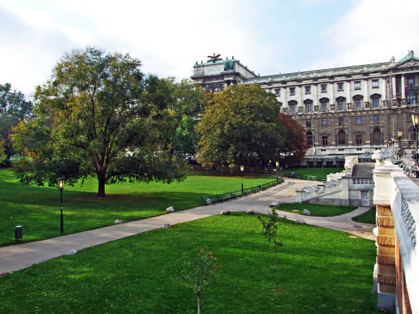istock Green spaces and city parks (Stadtparks, Wien) - Vienna, Austria 1290942991