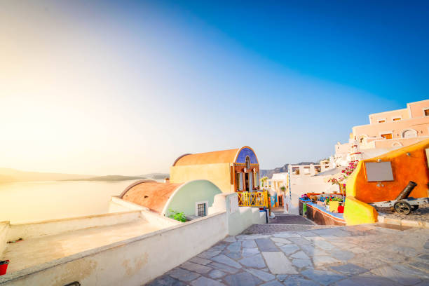 istock Oia, traditional greek village 1291014773