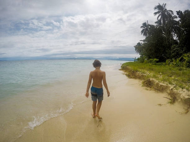 istock Ocean adventure in beautiful Bocas Del Toro, Panamam. 1291101687