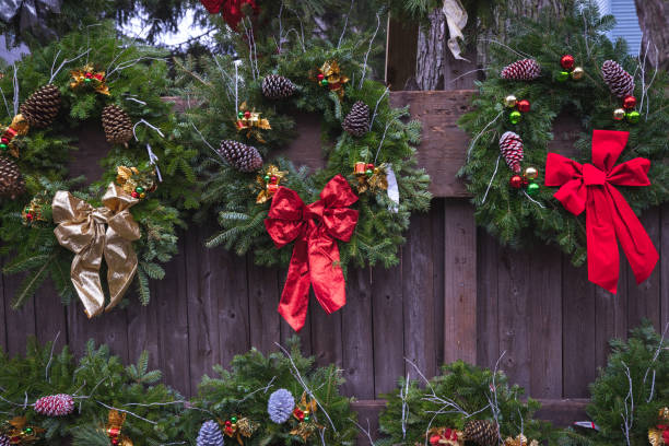 istock Christmas Wreaths 1291107744