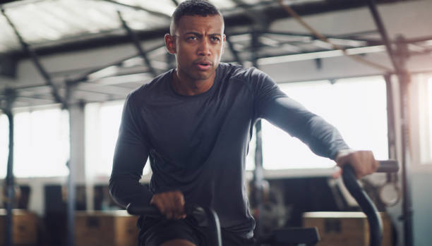 istock Hustle for the muscle 1291134248
