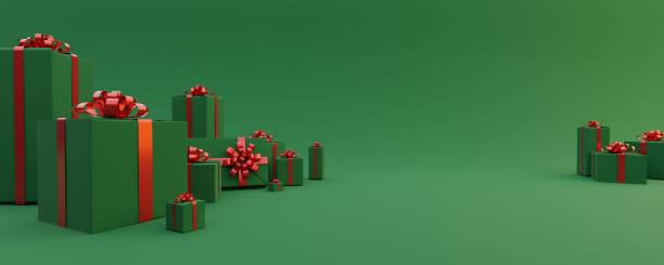 gree sfondo vista panoramica con regali rosso verde, spazio copia, molti regali raccolti di lato, buono regalo di natale - bow satin red large foto e immagini stock