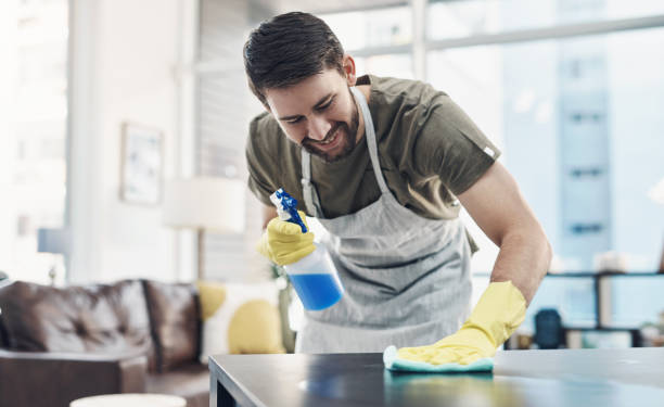 istock Send that dirt back to where it came from 1291195948