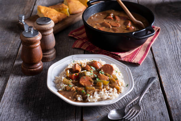 gumbo - chicken gumbo stock-fotos und bilder