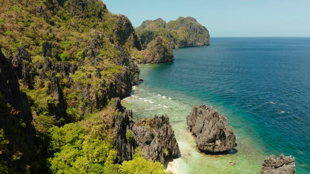 istock Tropical seawater lagoon and beach, Philippines, El Nido 1291364562