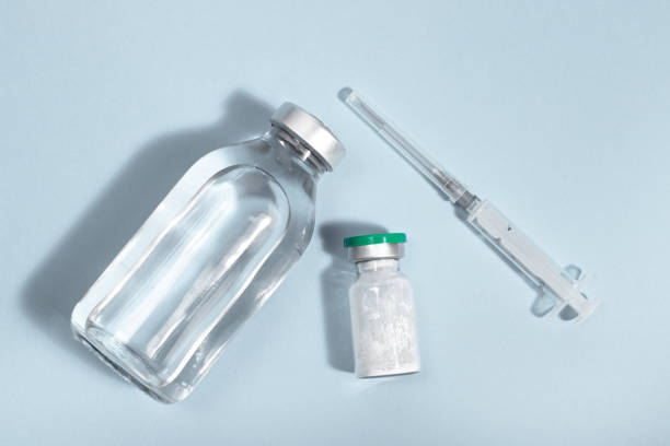 istock Antibiotic kit: powder, injection solution, syringe. Breeding for intramuscular and intravenous administration. Medications to treat infectious bacterial diseases 1291377042