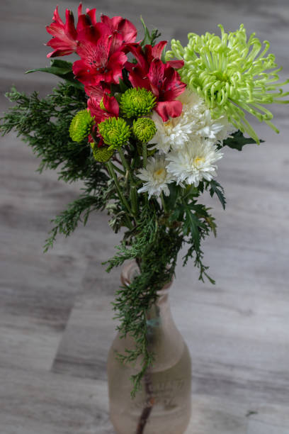 istock flower bouquet in glass vase 1291439030