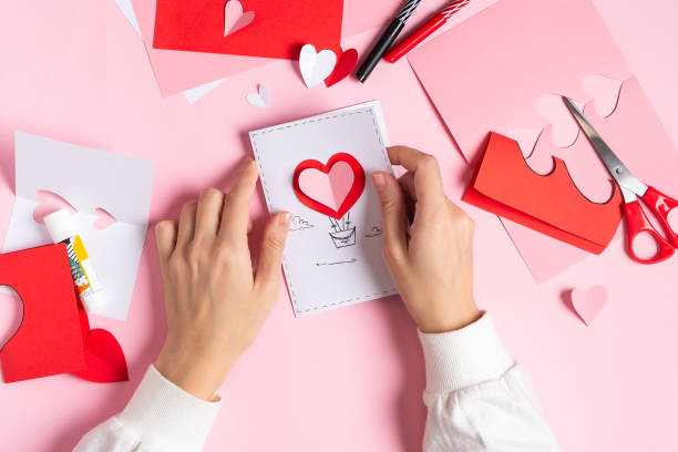 Step 11. DIY Valentine greeting card, instruction step by step.
