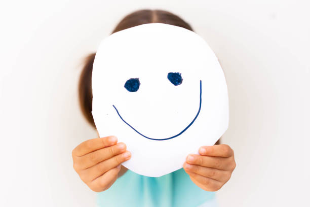 Happy people with smiley faces drawing.