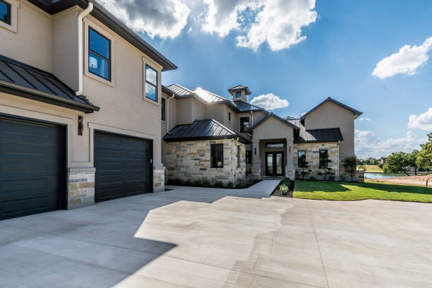 istock A great amount of parking space on large driveway 1291541187