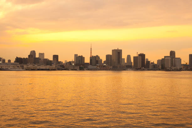 istock City skyline of Tokyo 1291573612