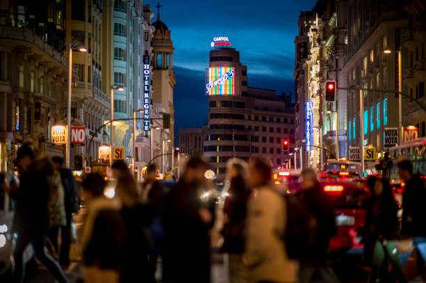 notti di madrid - gran vía foto e immagini stock