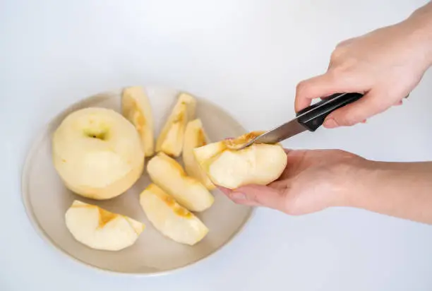 Fresh fruitbowl :Cut apple