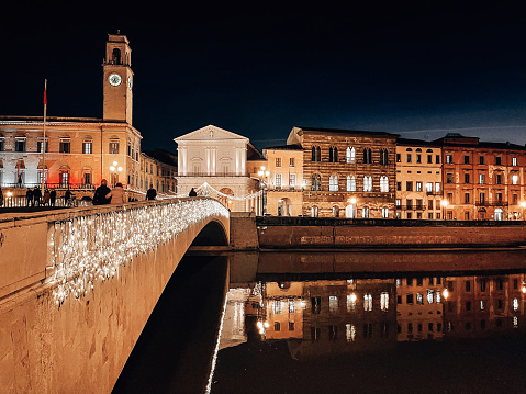 pisa by night during the christmas