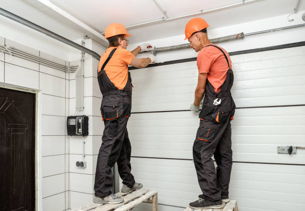 istock Workers are installing lift gates in the garage. 1291655226