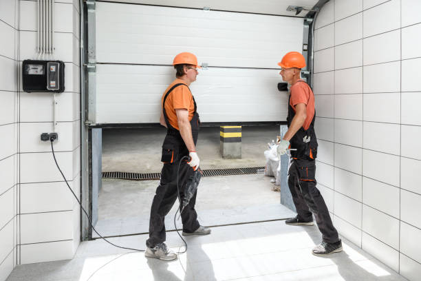 istock Workers are installing lift gates in the garage. 1291655229