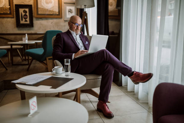 istock Online business makes me movable 1291659482