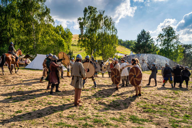 rekonstrukcja historyczna bitwy pod cedynią, polska - cedynia zdjęcia i obrazy z banku zdjęć