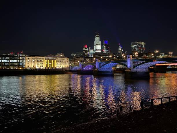 istock A view of the river Thames at night 1291721648