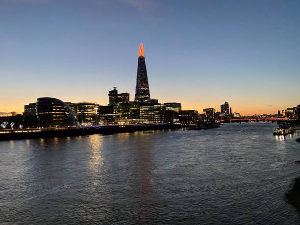 istock A view of the River Thames at night 1291721689