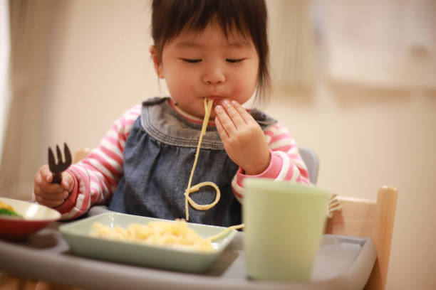 istock Girl to eat 1291729197