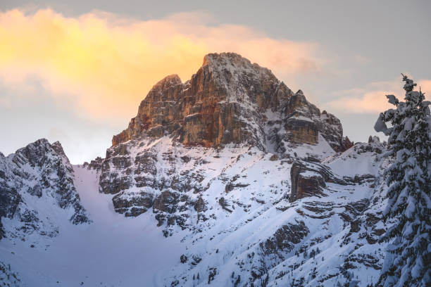 istock Red Croda of Ampezzo 1291757848