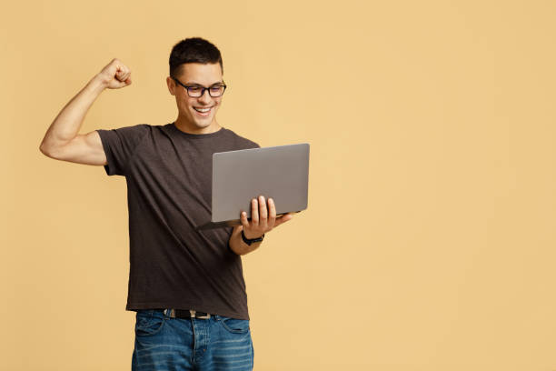 istock Online win, success at work and great offer 1291765729