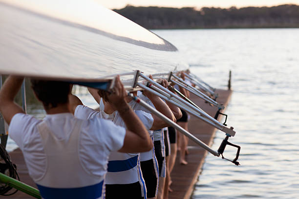 남성용 휴대용 걸리죠 카누 over 들을 - team sport rowboat sports team nautical vessel 뉴스 사진 이미지