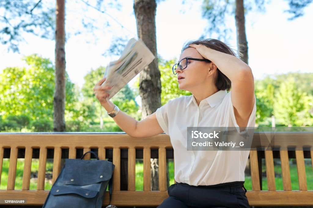 성숙도 중년 건강 폐경 나이 개념 폐경기에 대한 스톡 사진 및 기타 이미지 - 폐경기, 증상, 여자 - iStock 성숙도 중년 건강 폐경 나이 개념 폐경기에 대한 스톡 사진 및 기타 이미지 - 폐경기, 증상, 여자 - Istock