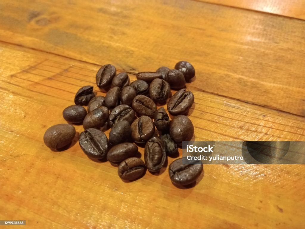 Coffe Bean Java Robusta Stock Photo - Download Image Now - Black Coffee ...