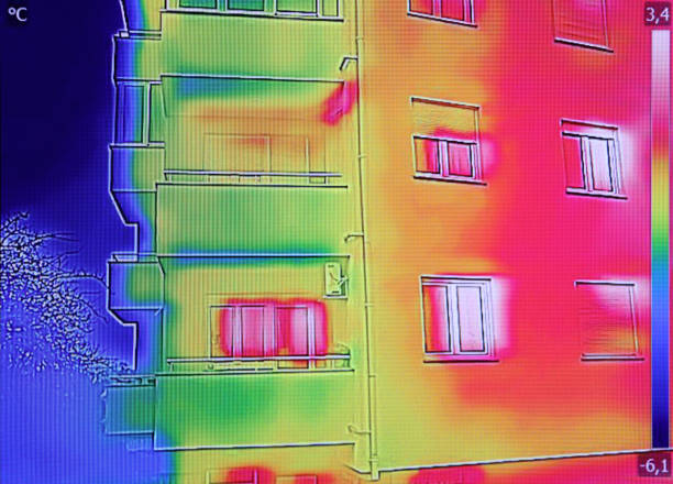 istock Thermal image Heat Loss at the Residential building 1291966313