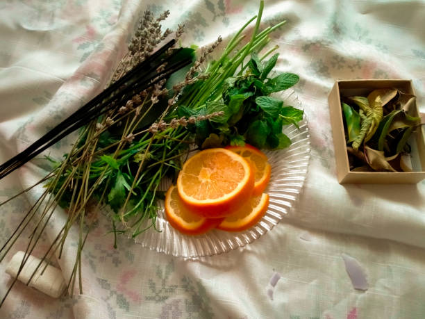 zielenina - lavender orange fruit table zdjęcia i obrazy z banku zdjęć