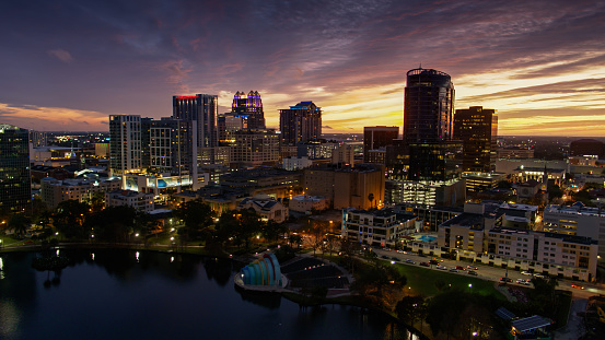 parque-do-lago-eola Imagens y vectores Premium do Istock parque-do-lago-eola Imagens y vectores Premium do Istock