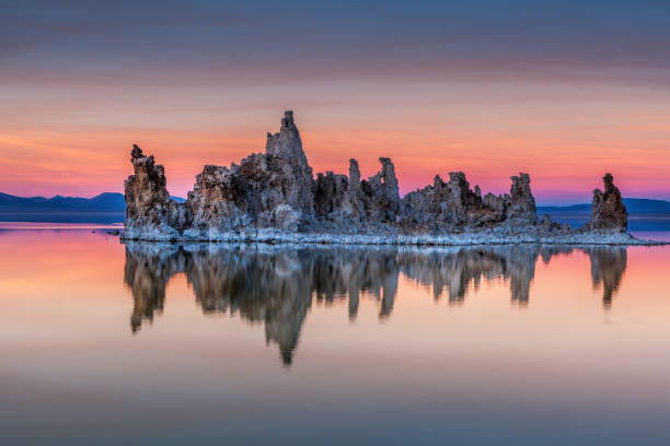 Mono Lake at Sunset California''s Mono Lake at Sunset Mono Lake stock pictures, royalty-free photos & images