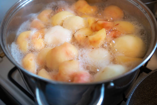 istock pot of boiling peeled apples 1292170408