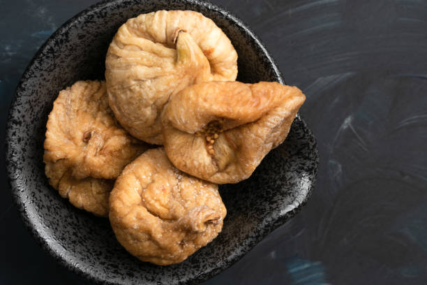 istock Dried Turkish Figs in a Bowl 1292187327