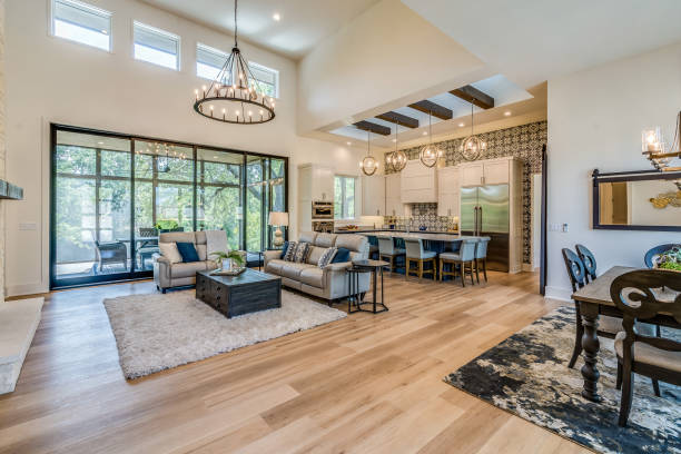istock Large great room with high ceilings and open concept floorplan 1292195404