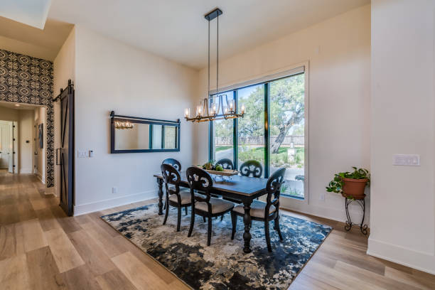 istock Open floor plan with dining area near the front door 1292195405