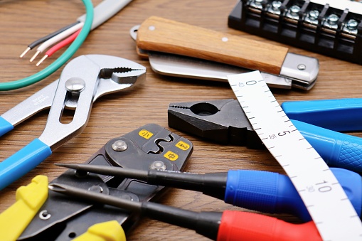 These are the tools used in the Japanese electrician exam.