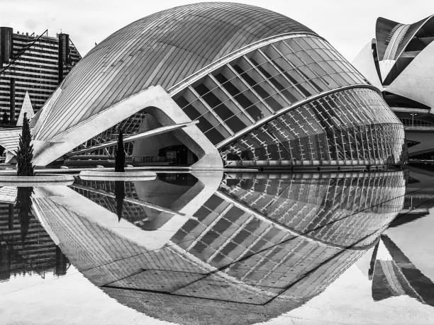 the hemisferic in the city of the arts and the sciences in valencia, spain - symmetry black and white architecture contemporary imagens e fotografias de stock