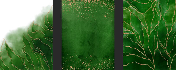 ●筆で描かれた抽象的なポスター手作りの水彩の背景のセット。緑色の塗料が紙にこぼれた。金色の光沢のある静脈とひび割れた大理石の質感。エレガントな豪華な壁紙 - wallpaper brush paintbrush equipment green点のイラスト素材／クリップアート素材／マンガ素材／アイコン素材