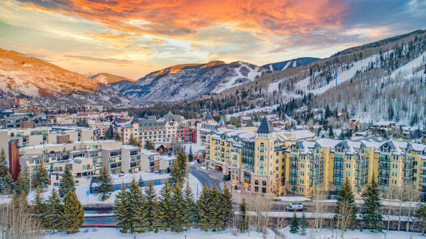 vail, colorado, usa downtown drone mountains aerial - estância de esqui imagens e fotografias de stock