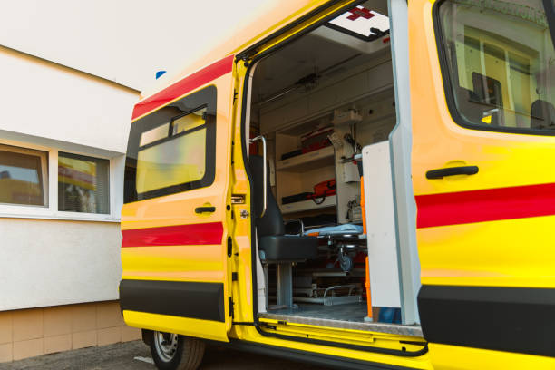 ambulance with an open door - vehicle door flash imagens e fotografias de stock