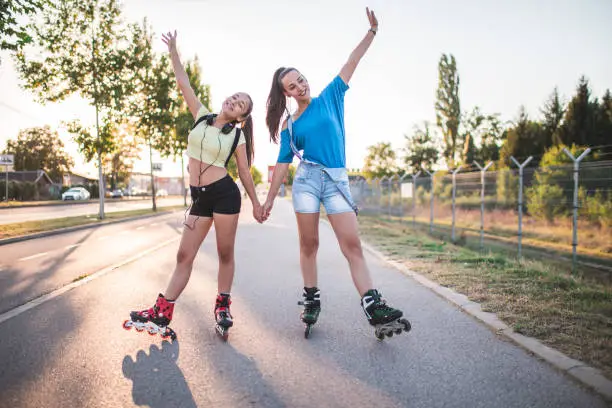 Portrait of two friends ready for exercise.