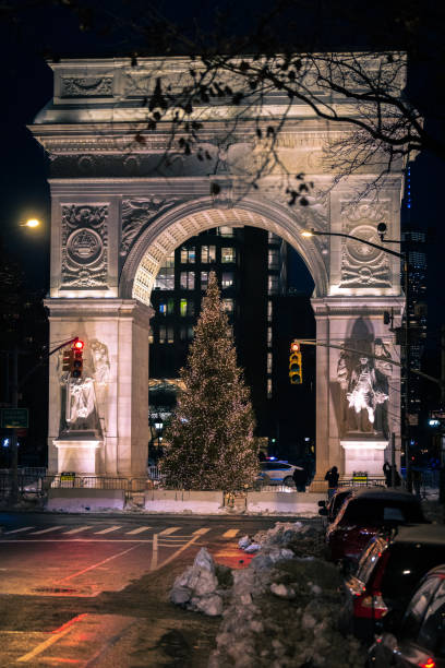 istock Christmas Tree in Washington Square Park 1292327689