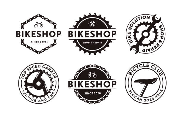 ilustraciones, imágenes clip art, dibujos animados e iconos de stock de conjunto de insignia emblema bicicleta tienda de bicicletas club icono icono ilustración vectorial con manivela de engranajes y concepto de herramienta mecánica - bicycle chain bicycle gear chain gear