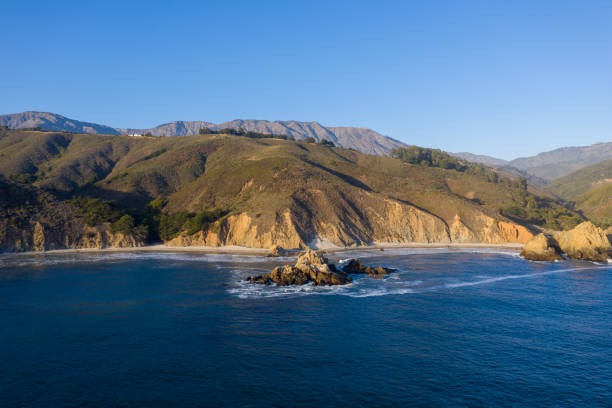 istock Pfeiffer Beach - Big Sur, California 1292335851