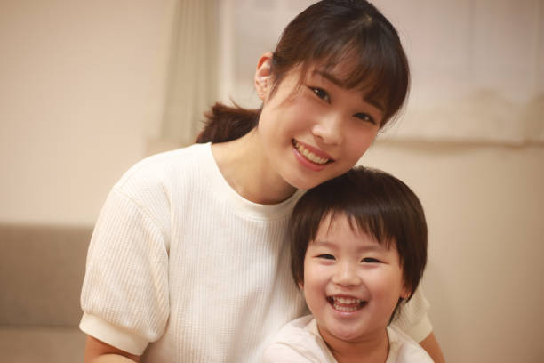 istock Smiley parent and child 1292341078